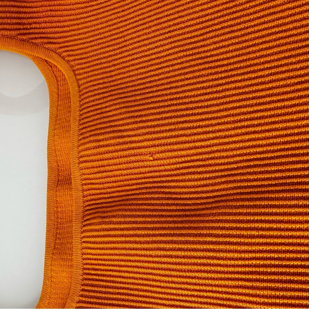 Babaton Cropped Ribbed Tank - Picture 3 of 4